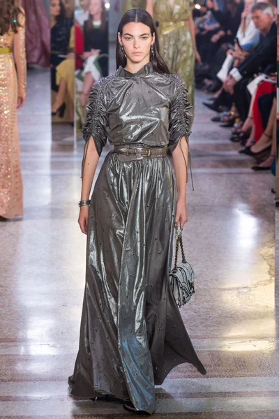 Look 70